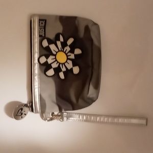 Justice wristlet